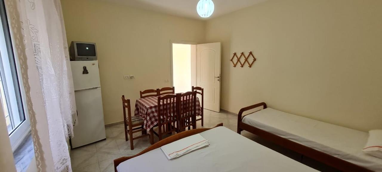 Thano Apartments Вльора Екстер'єр фото