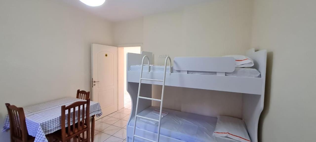 Thano Apartments Вльора Екстер'єр фото